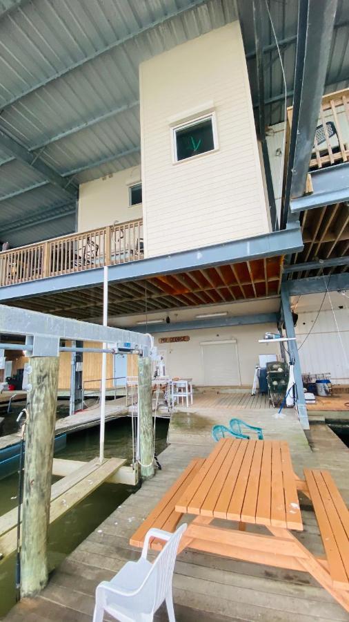 Resort Lodging At Venice Marina W/ Wifi + Private Dock Екстер'єр фото